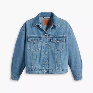 NWT Levis Reversible Oversized Denim Trucker Jean Jacket